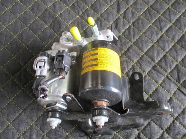 Brake Master Cylinder TOYOTA Prius 2009 DAA-ZVW30 4705047050 - Image 5